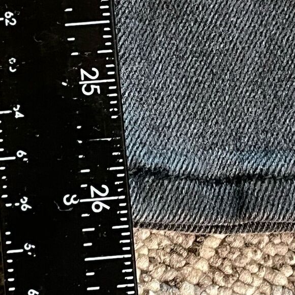 S.O.N.G. Women’s Size 29 Timeless Fit Straight Leg Mom Jeans Black Denim Ripped - Picture 7 of 8